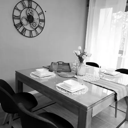Annecy, 90m2 Avec Parking, Balcons * Annecy
