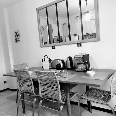 Annecy, 90m2 Avec Parking, Balcons *