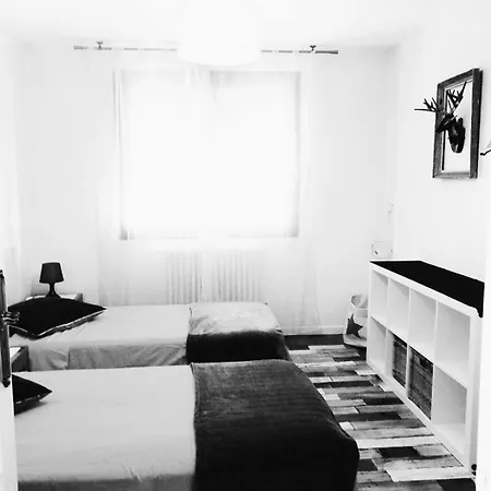 Annecy, 90m2 Avec Parking, Balcons *